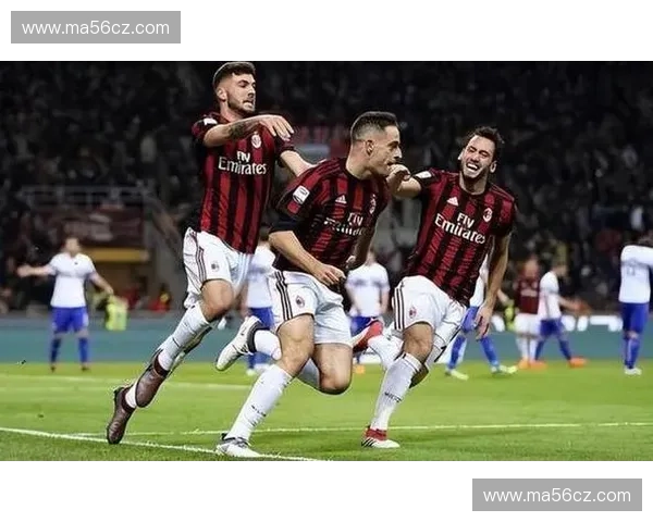 意大利足球豪门对决 AC米兰尤文图斯国际米兰三强争锋新时代战斗